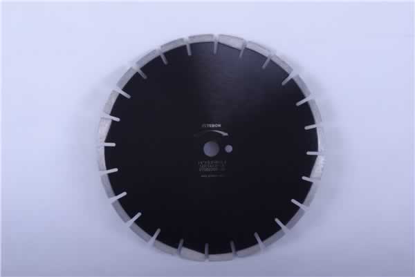 Segmentée lame multi-usage